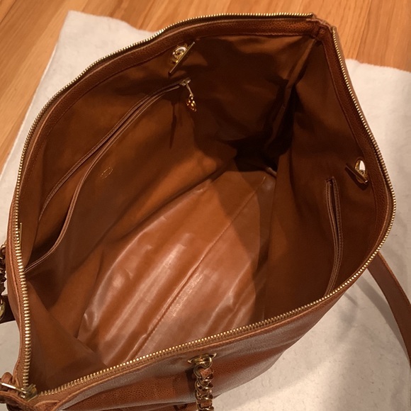 VINTAGE CHANEL Front Pocket Leather Shoulder Bag / Purse - Picture 7 of 11